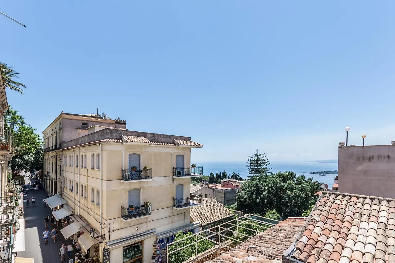 Teatro Greco Balcony Apartment 陶尔米纳