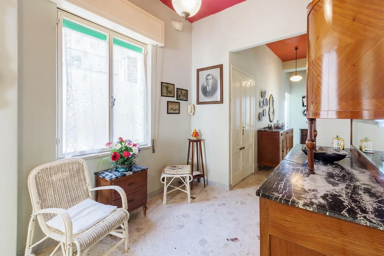 Teatro Greco Balcony Apartment 陶尔米纳
