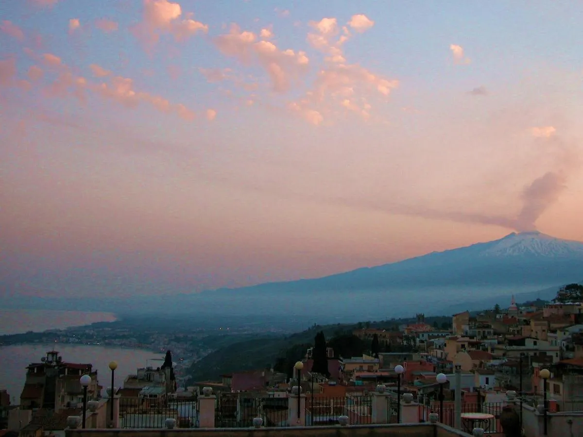 Teatro Greco Balcony Apartment Taormina Italia