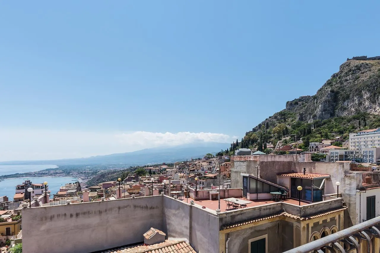 Teatro Greco Balcony Apartment Taormina Italia